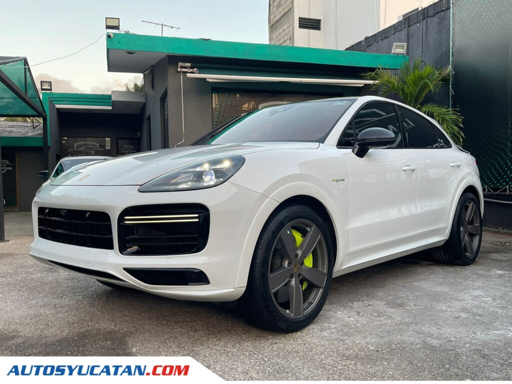 Porsche Cayenne Turbo S Hybrid 2020
