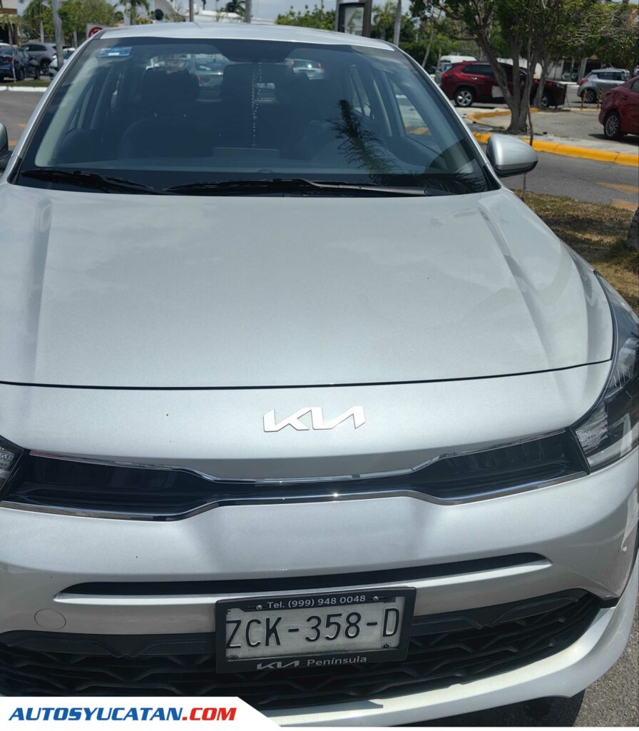 Como nuevo KIA RIO SEDAN AUT. LX
