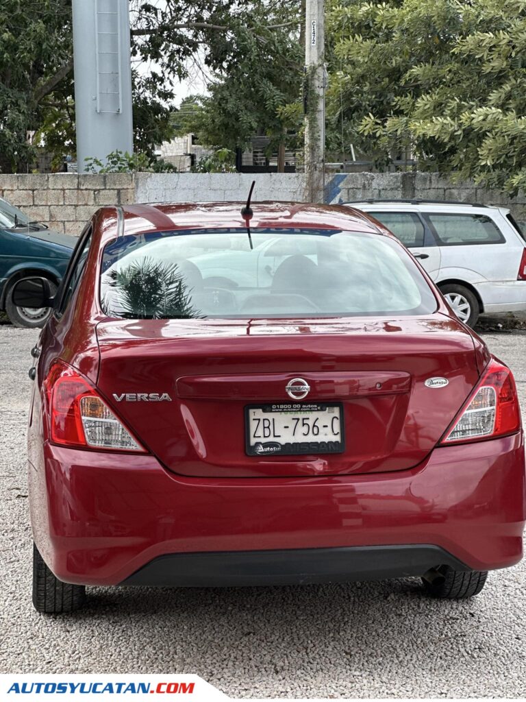 NISSAN VERSA ESTANDAR 2018