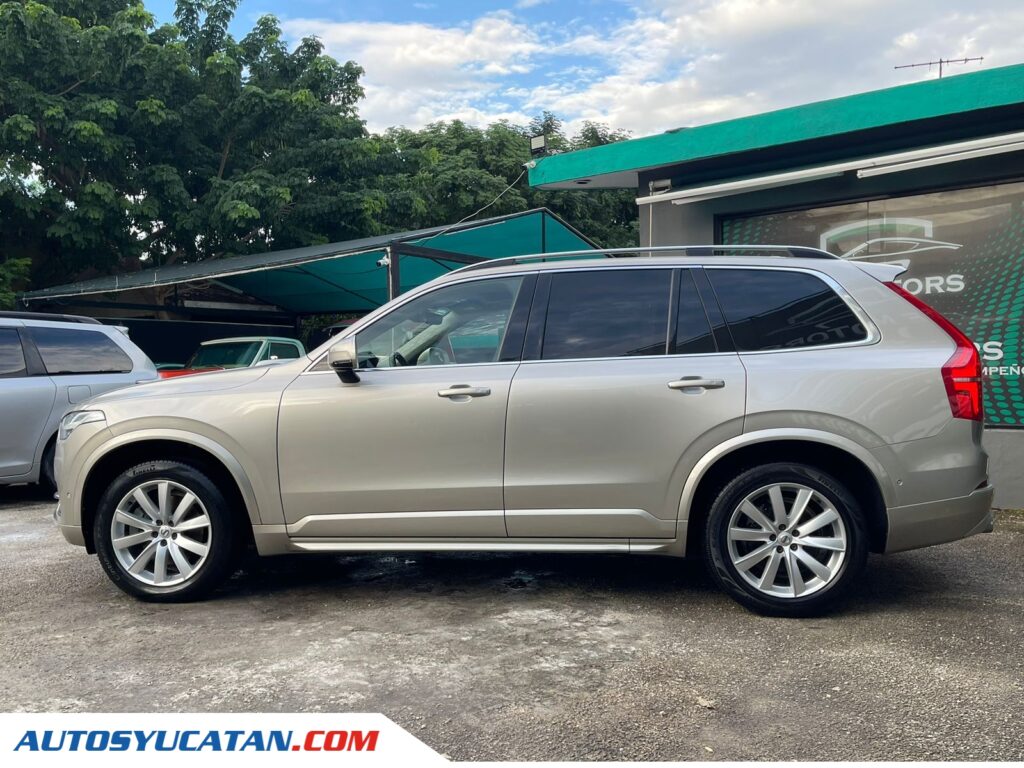 Volvo XC90 Momentum 7 Pas. 2017