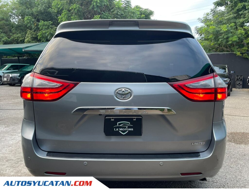 Toyota Sienna Limited 2017