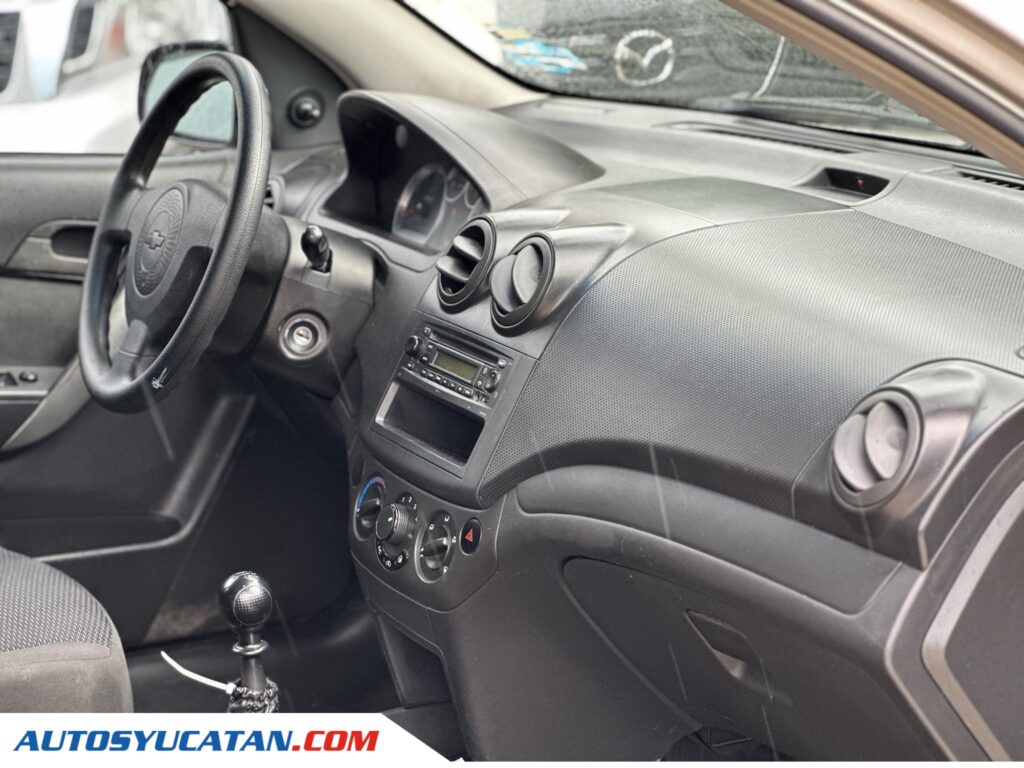 CHEVROLET AVEO LT 2013