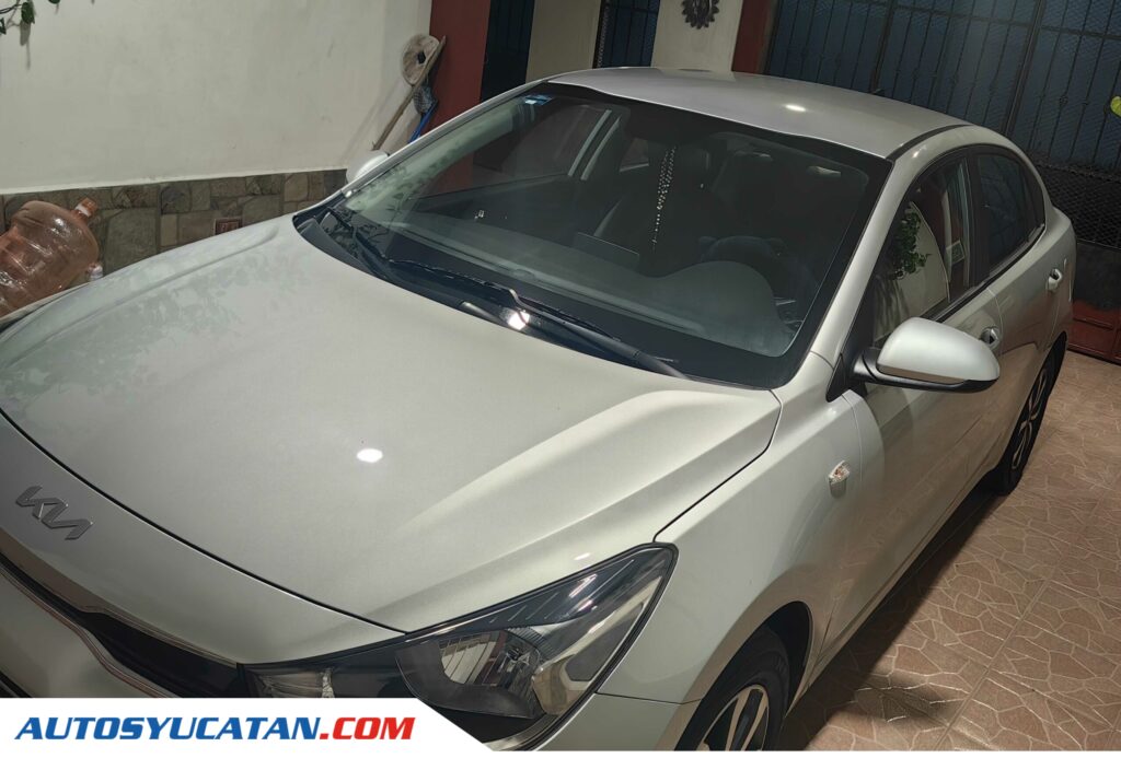 Como nuevo KIA RIO SEDAN AUT. LX