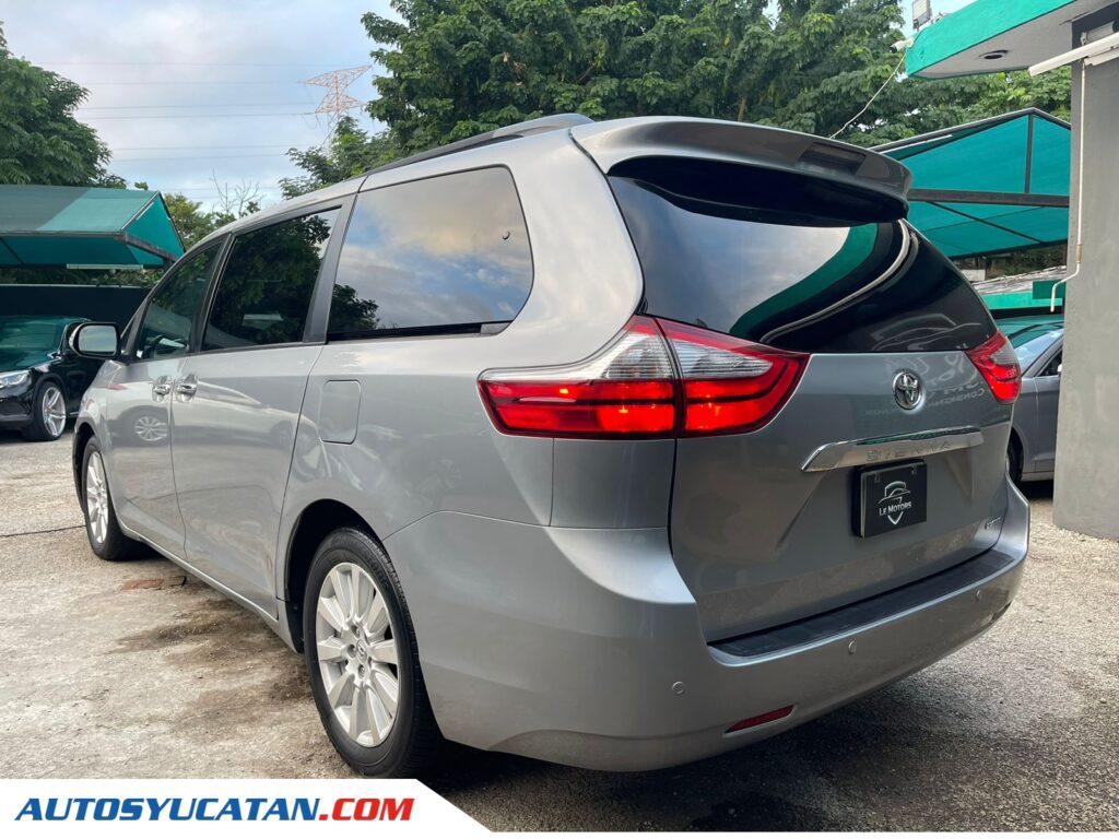 Toyota Sienna Limited 2017