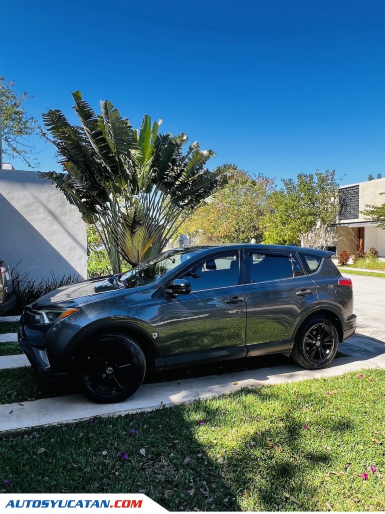 RAV4 2018 EQUIPADA, CONFIABLE Y CÓMODA!