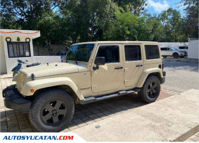 JEEP WRANGLER UNLIMITED SAHARA 4X4 (PLACAS QUINTANA ROO)