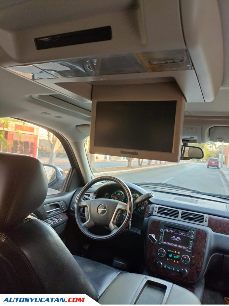 Yukon Denali 2011