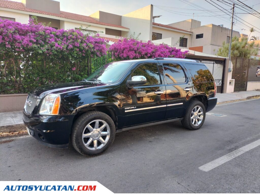 Yukon Denali 2011