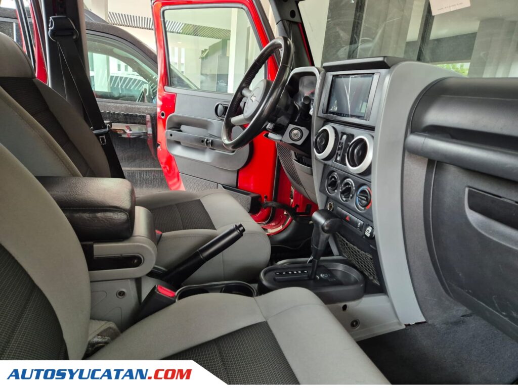 Jeep Wrangler Unlimited Sahara 2010