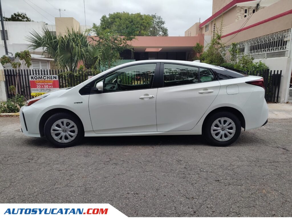 Toyota Prius Base 2019