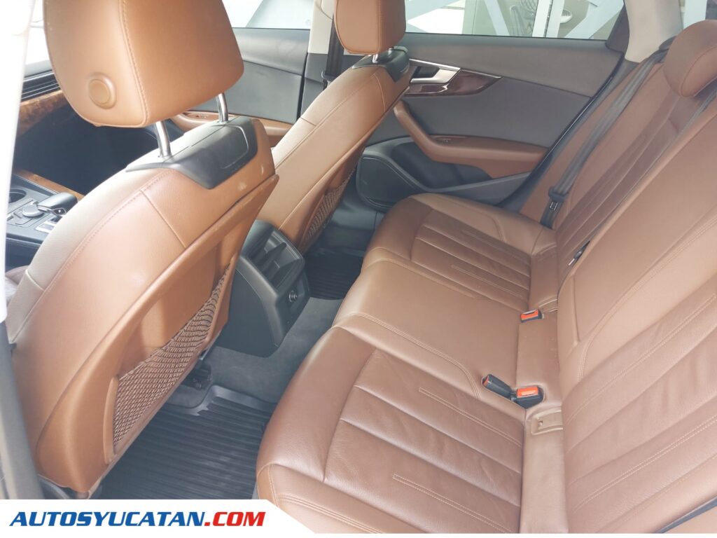 Audi A4 select 2019