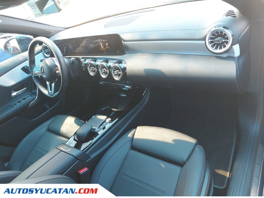 Mercedes Benz CLA 200 2023
