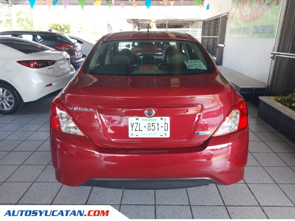 Nissan Versa Exclusive 2015