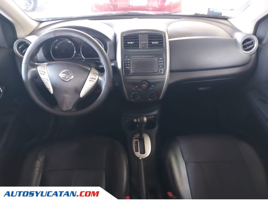 Nissan Versa Exclusive 2015