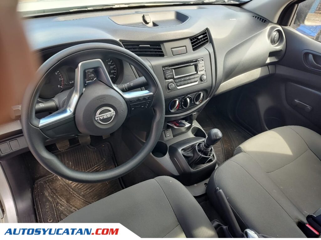 Nissan NP300 con Redillas 2023