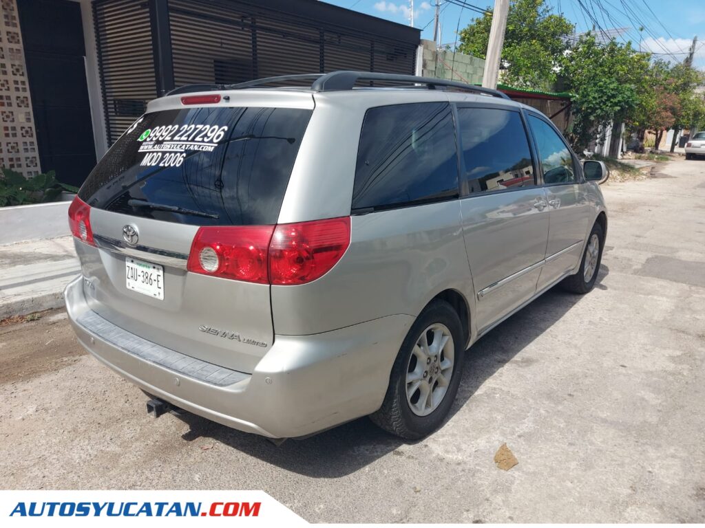 Toyota Sienna XLE Limited 2006