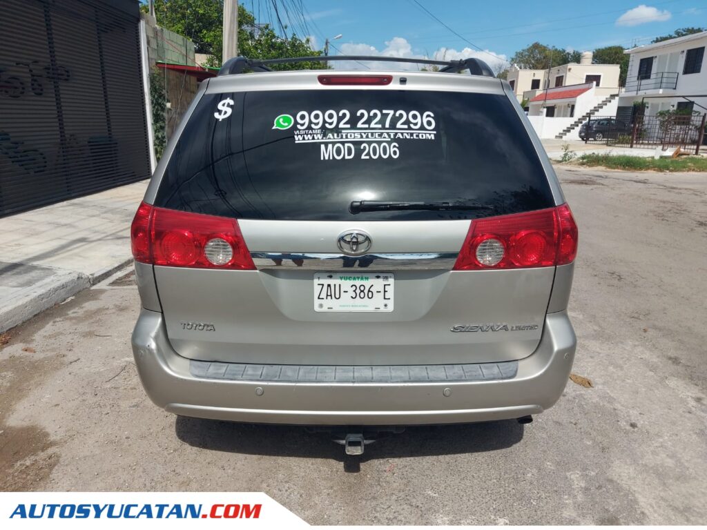 Toyota Sienna XLE Limited 2006