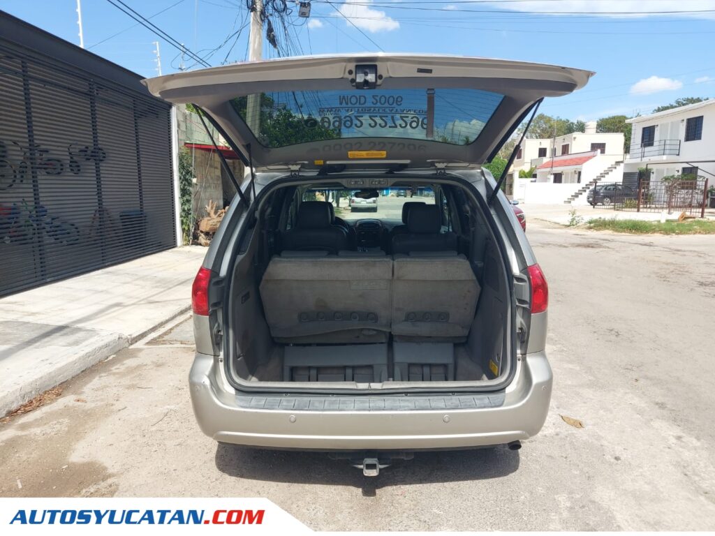 Toyota Sienna XLE Limited 2006