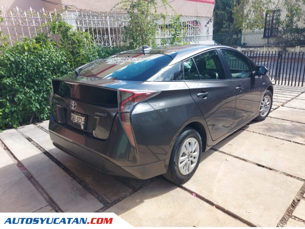 Toyota Prius Base 2018