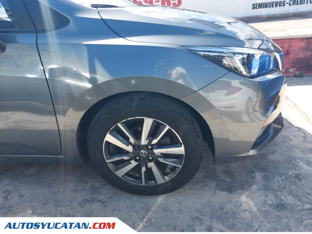 Nissan Versa Advance 2020 Standard