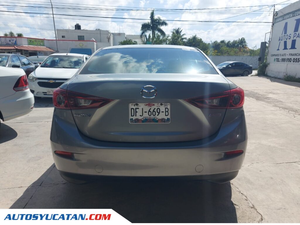 Mazda 3 2015 Standard