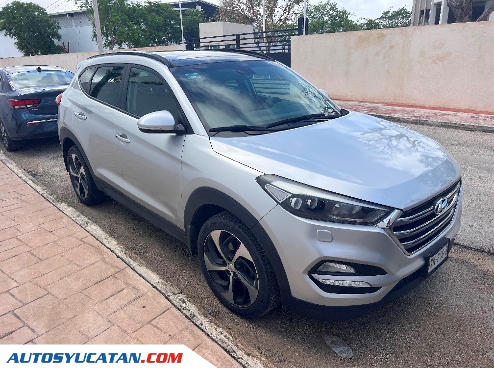 TUCSON 2017 LIMITED TECH NAVI