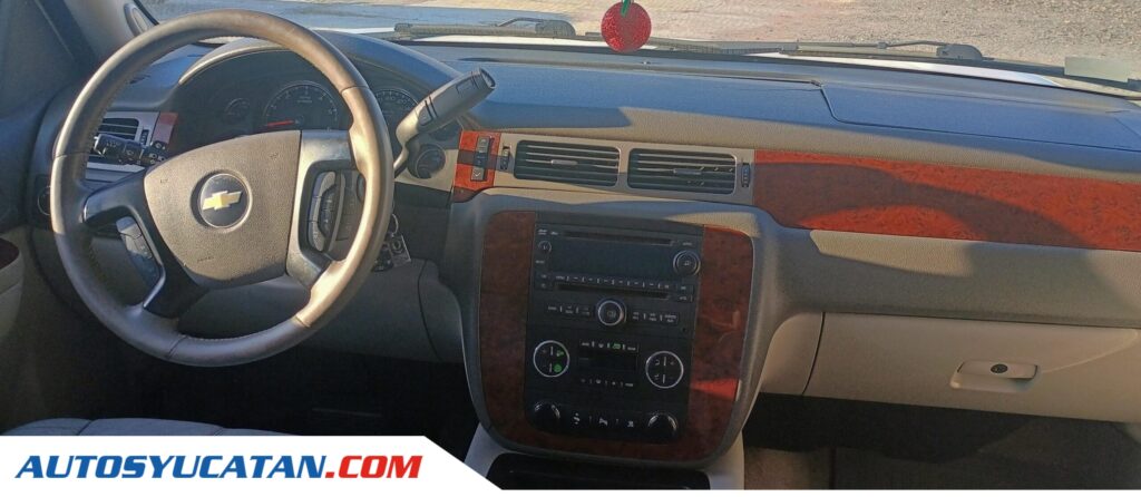 Chevrolet Suburban 2010
