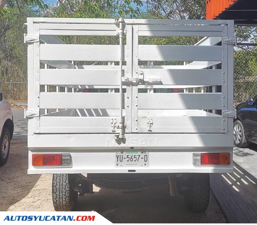 Nissan NP300 2019 Estacas DH C/Clima