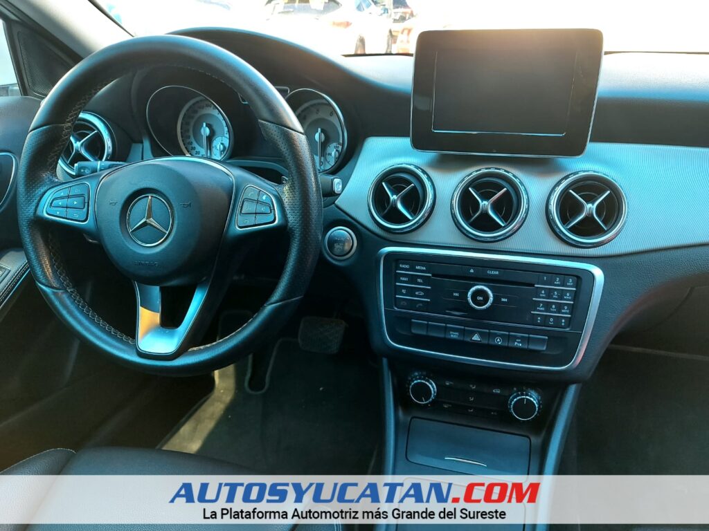 Mercedes Benz GLA 200 2017