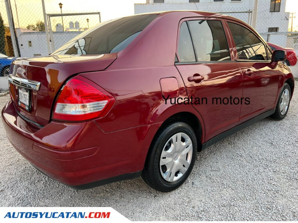 Nissan Tiida 2013