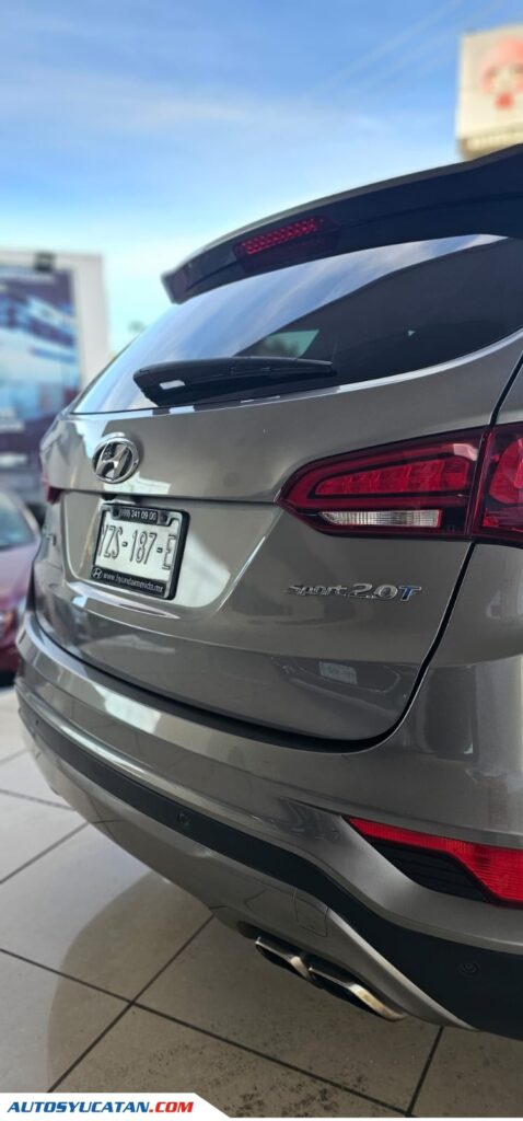 HYUNDAI SANTA FE SPORT