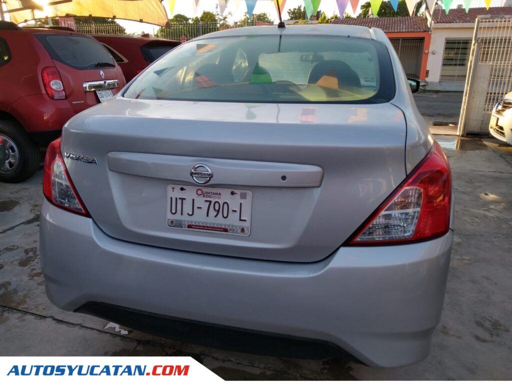 Nissan Versa Automático 2019