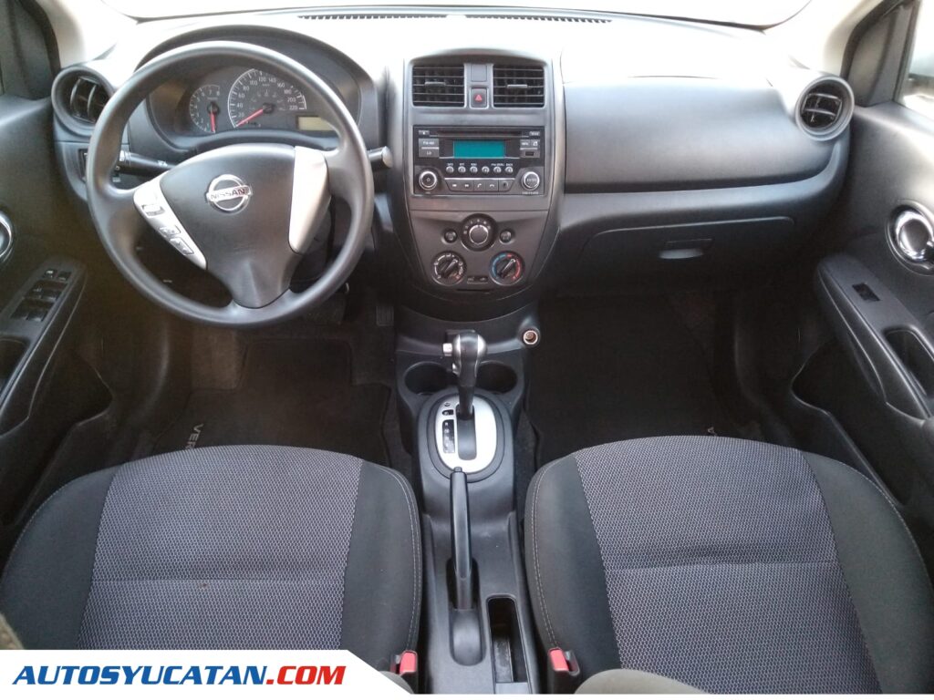 Nissan Versa Automático 2019