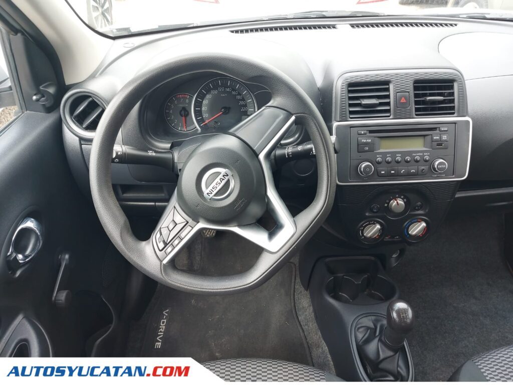 Nissan March STD 2021
