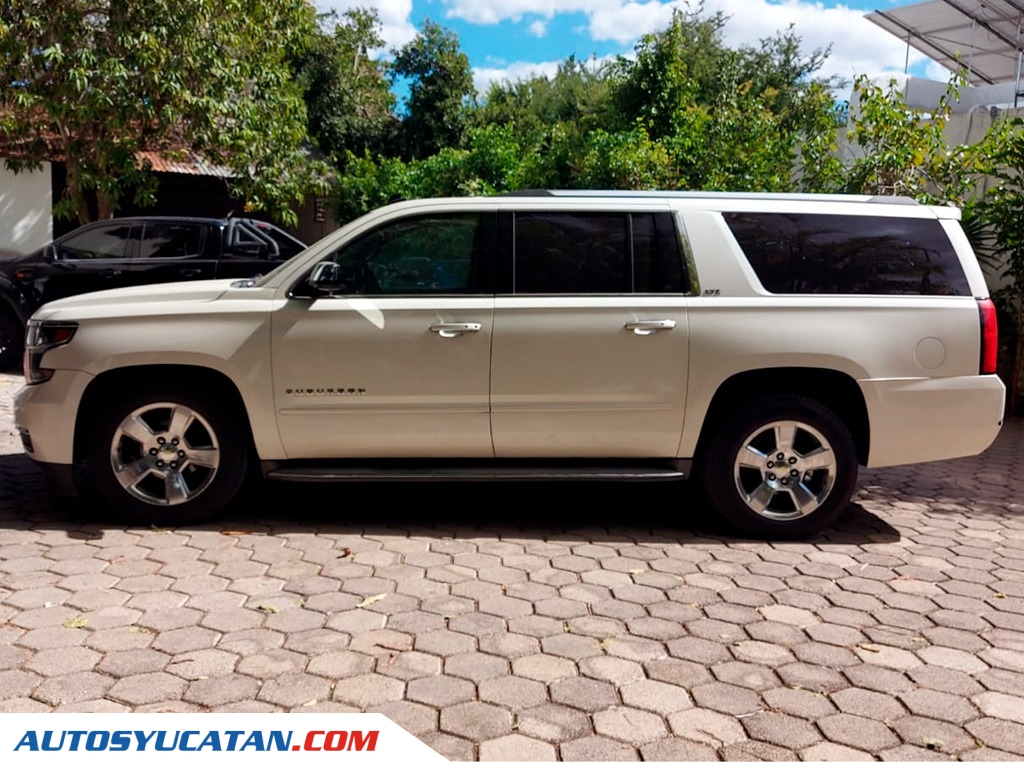 Chevrolet Suburban 4x4 2015