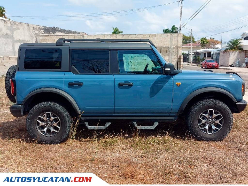 Ford Bronco Badlands 2021