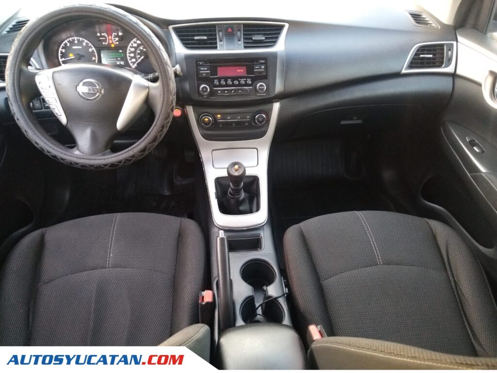 Nissan Sentra Standard 2016