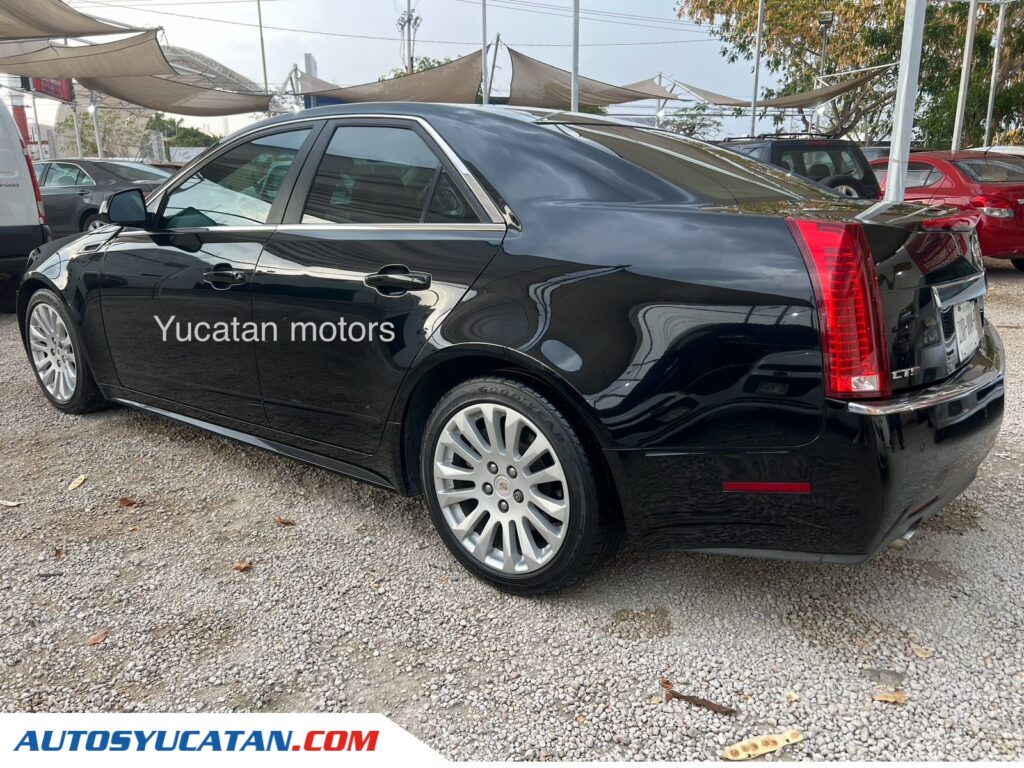 Cadillac CTS 2011