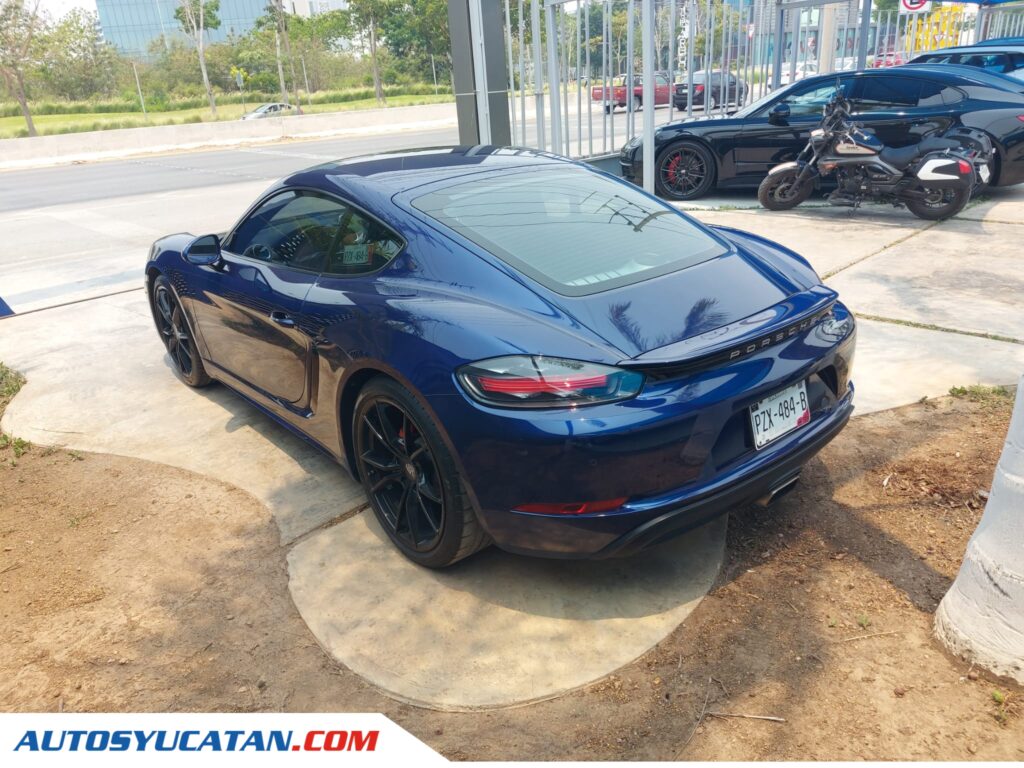 Porsche Cayman S 2020