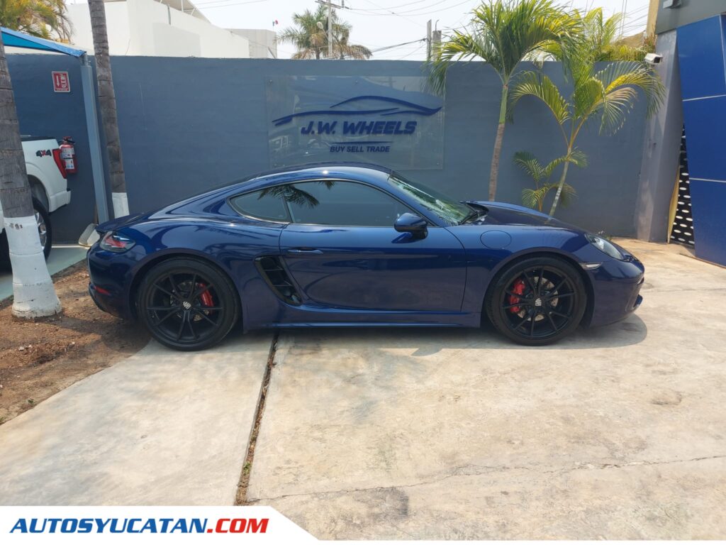 Porsche Cayman S 2020