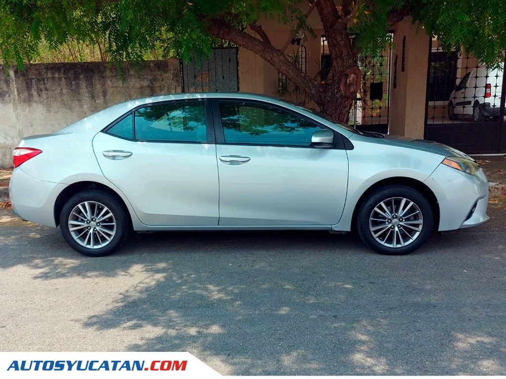 Toyota Corolla LE 2015