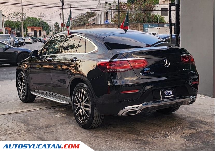 Mercedes Benz Clase GLC300 2021