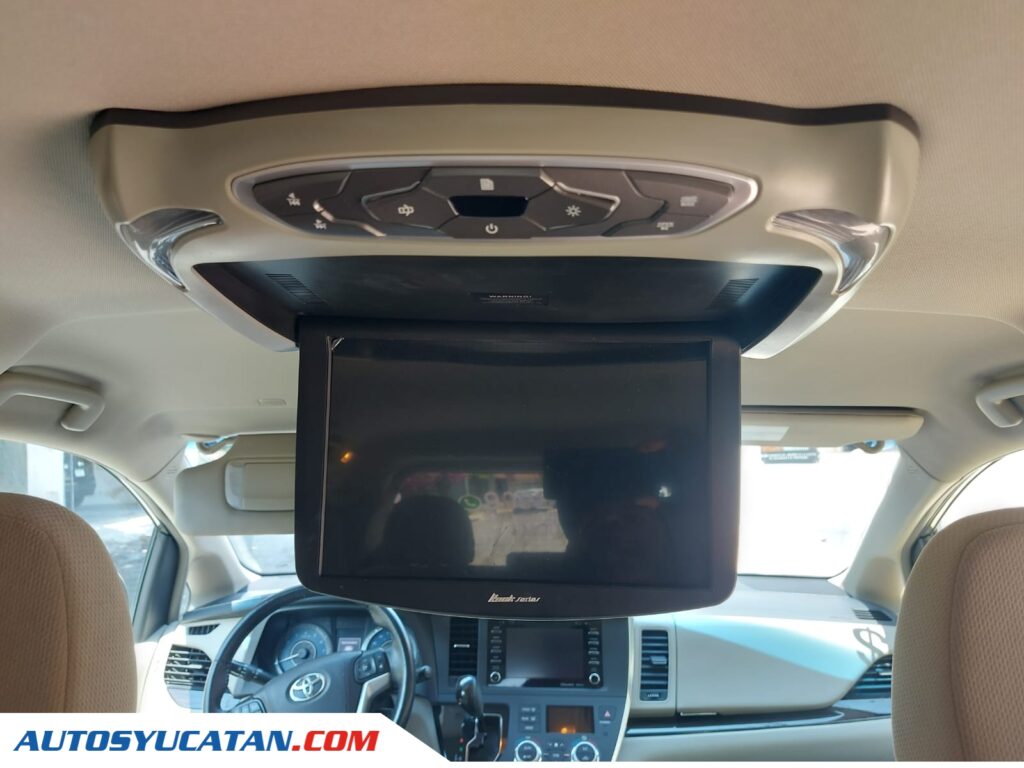 Toyota Sienna XLE 2019