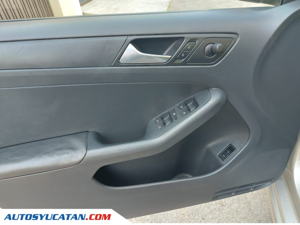 Volkswagen Jetta Tiptronic 2016