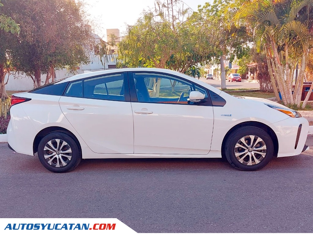 Toyota Prius Híbrido Base 1.8 2021