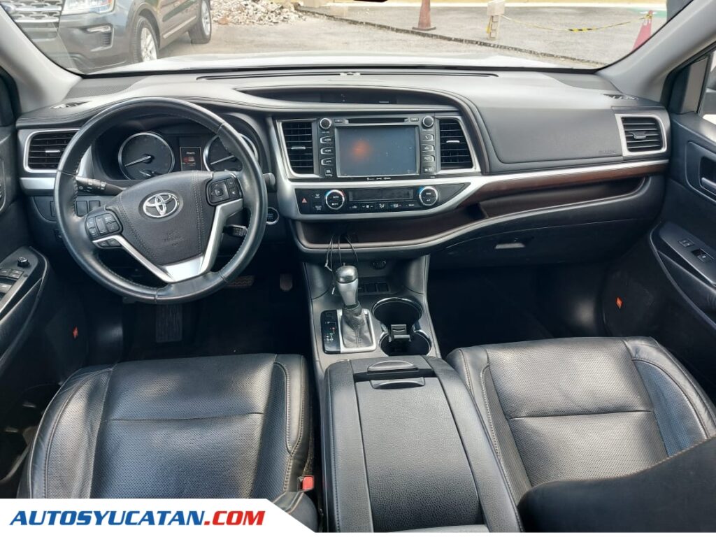 Toyota Highlander Limited Panoramic Roof 2016