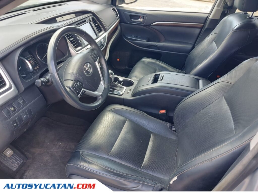 Toyota Highlander Limited Panoramic Roof 2016