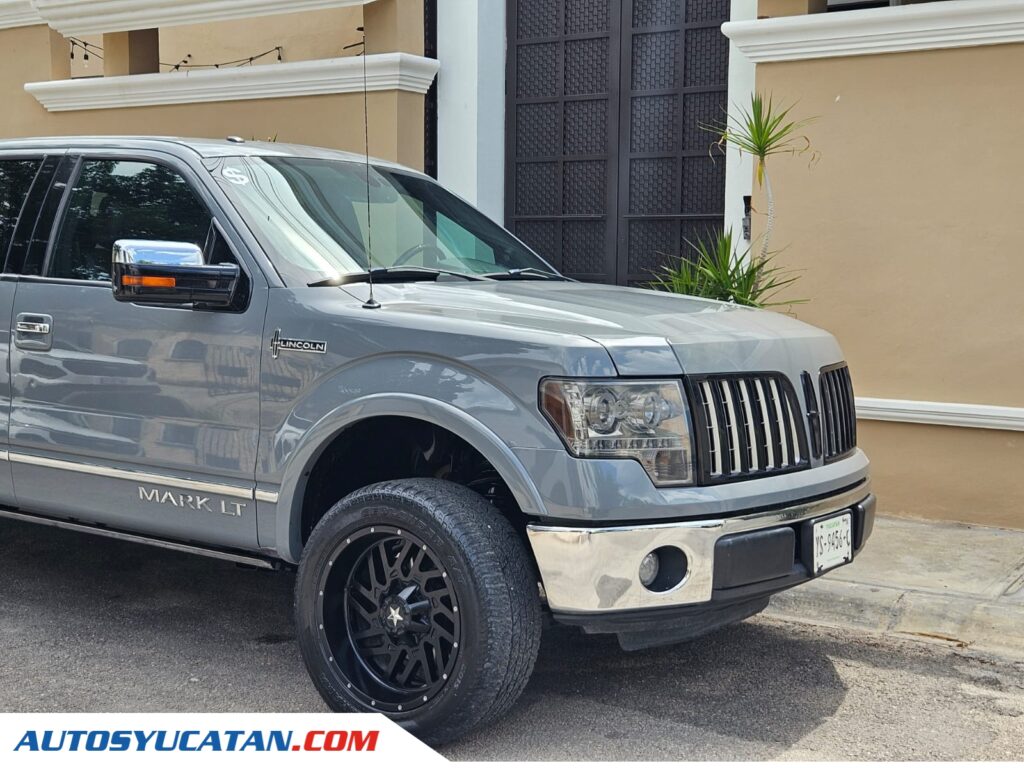 Lincoln Mark LT 2012