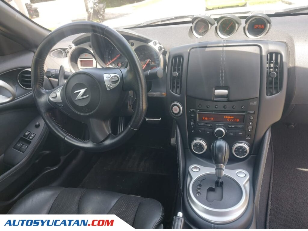 Nissan 370Z Touring 2010
