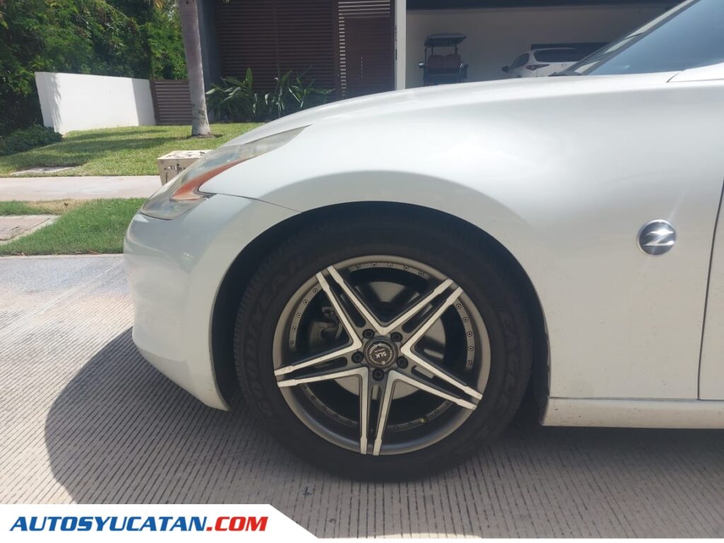 Nissan 370Z Touring 2010